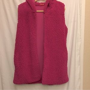 🩷Natori Medium Barbie pink fun fluffy chenille hooded vest with side pockets